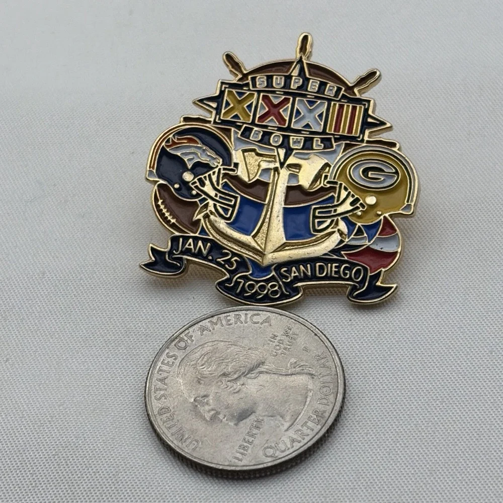 Super Bowl XXXII Denver Broncos Green Bay Packers San Diego NFL Lapel Hat Pin